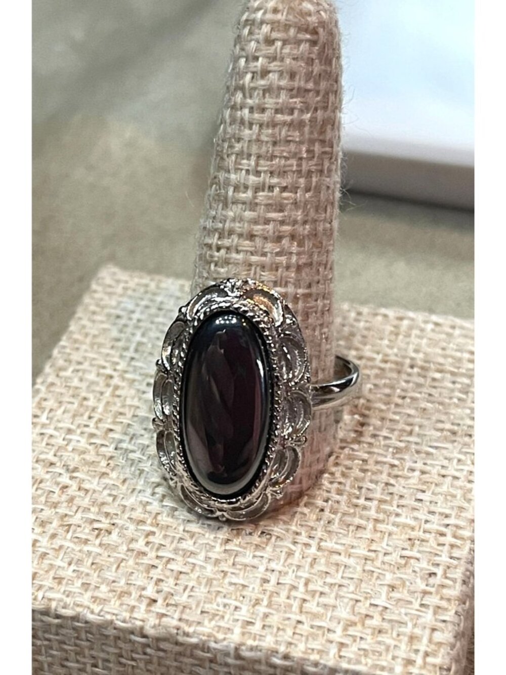 Vintage 60s Celebrity NY Oval Hematite Scalloped Filigree Statement Ring Adjusta